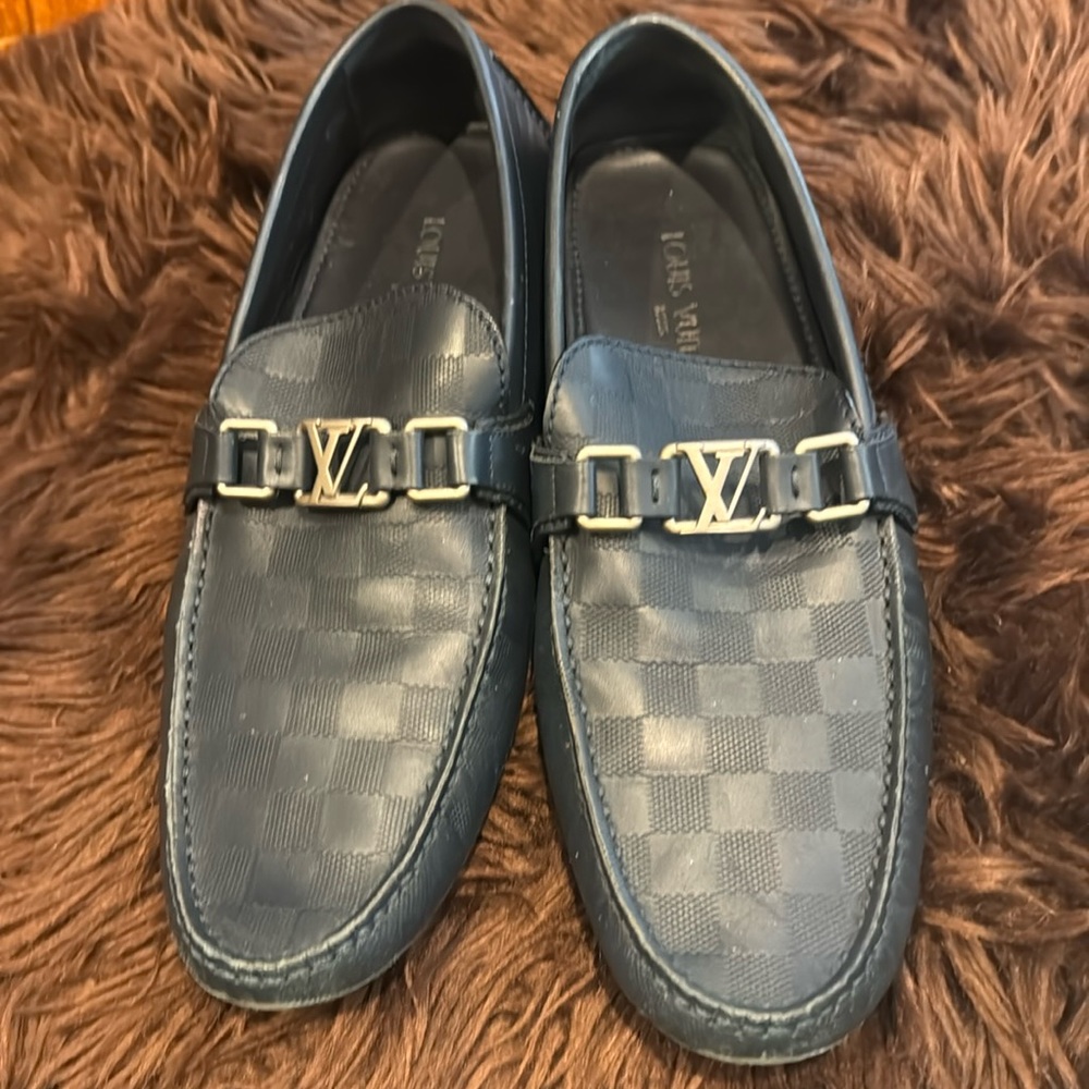 ORIGINAL LOUIS VUITTON DRIVER LOAFERS like new worn 2 times (Box Available).